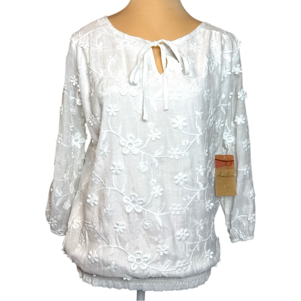 Anneliese Women’s White Embroidered Top with 3/4 Length Sleeves NWT! Size Small